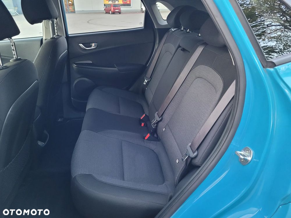 Hyundai Kona - 16