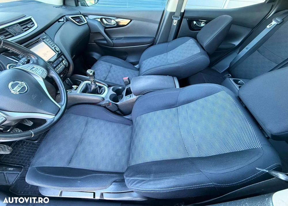 Nissan Qashqai 1.6 DCI ALL-MODE 4x4i N-Connecta - 18