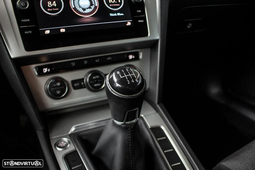 VW Passat Variant 1.6 TDI (BlueMotion ) Comfortline - 19