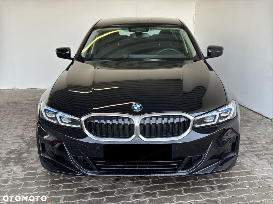 BMW Seria 3 330i xDrive - 6