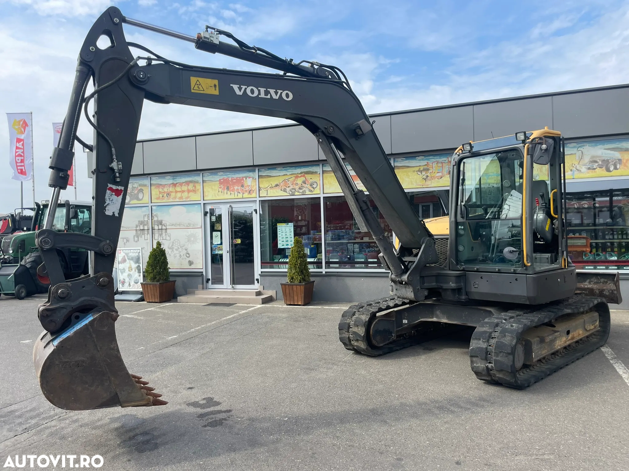 Volvo ECR88D - 9