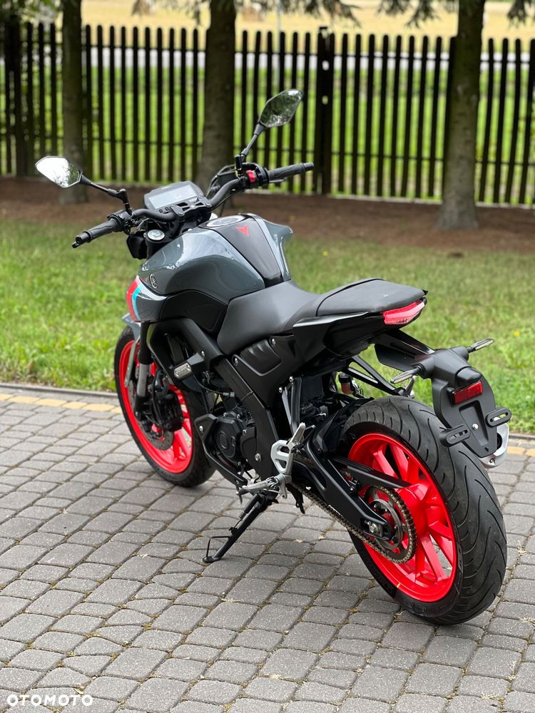 Yamaha MT - 8