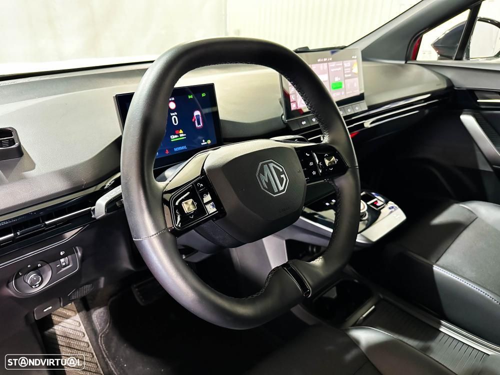 MG MG4 64 kWh Luxury - 19
