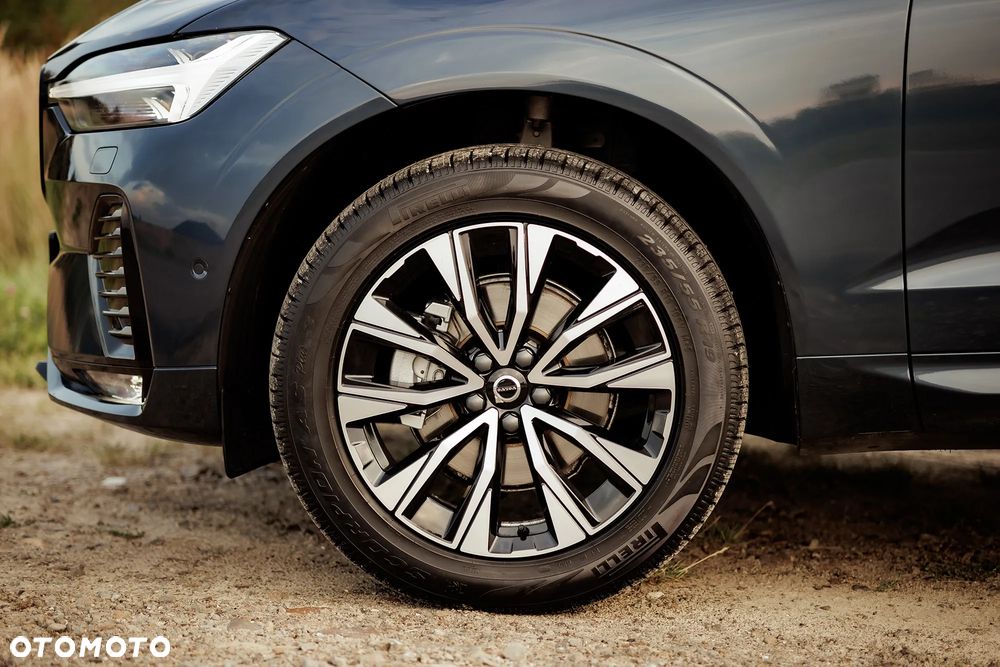 Volvo XC 60 B5 B AWD Plus Dark - 23