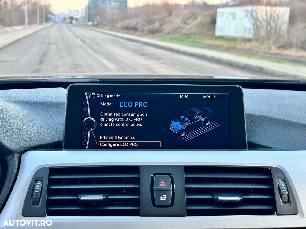 BMW Seria 3 320i Aut. - 27