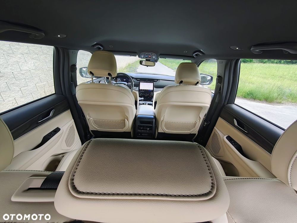 Jeep Grand Cherokee - 18