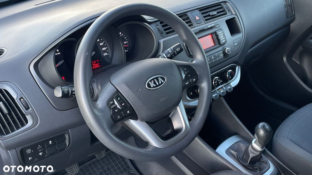 Kia Rio 1.1 crdi L - 17