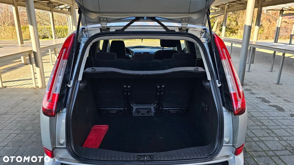 Ford Focus C-Max 1.8 TDCi Ghia - 34