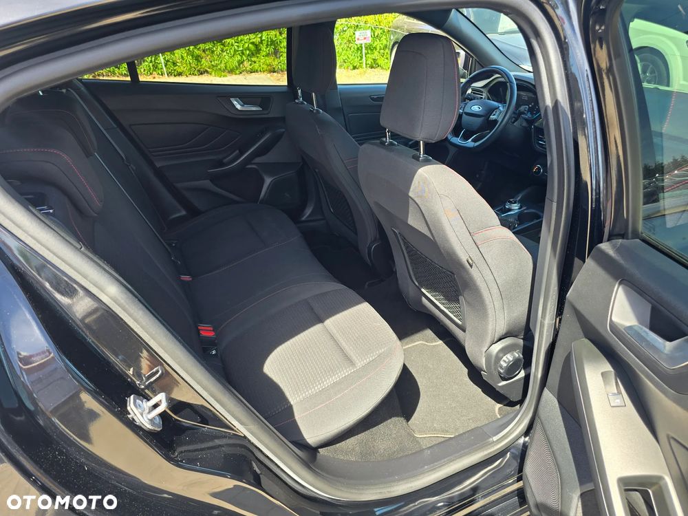Ford Focus - 11