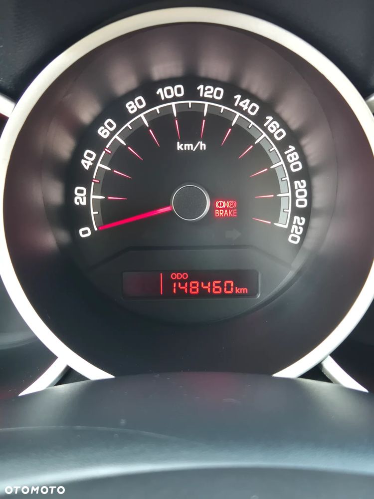 Kia Venga 1.6 CVVT Black Collection - 22