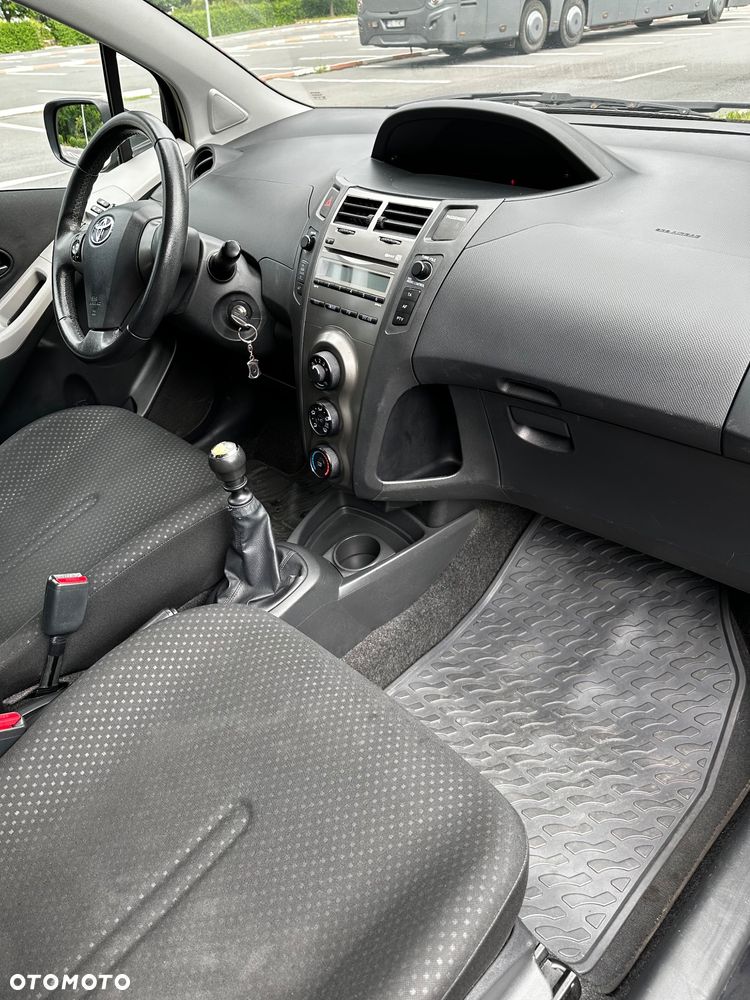 Toyota Yaris 1.33 Terra - 7