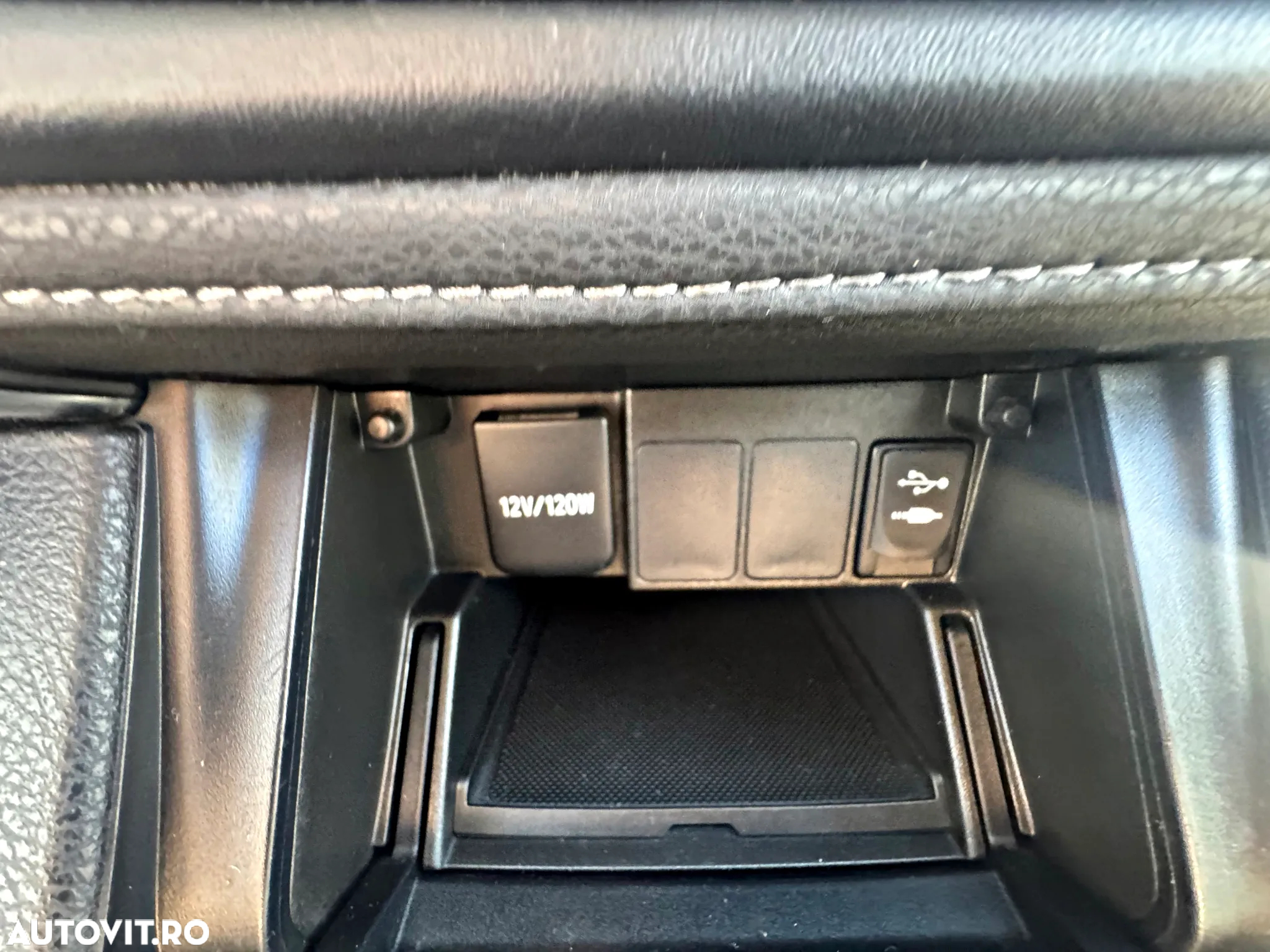 Toyota Auris 1.6 D-4D Design Edition - 16