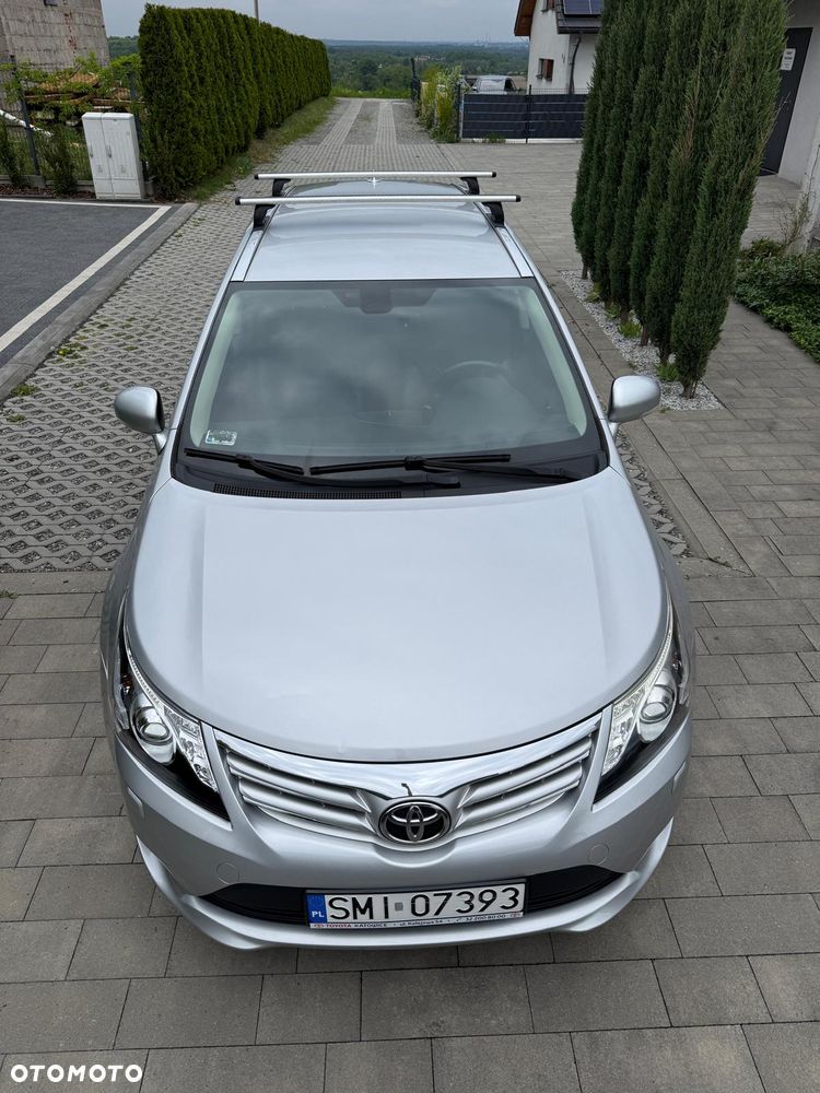 Toyota Avensis 2.0 Premium MS - 10