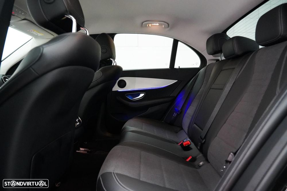 Mercedes-Benz E 300 e Avantgarde - 7