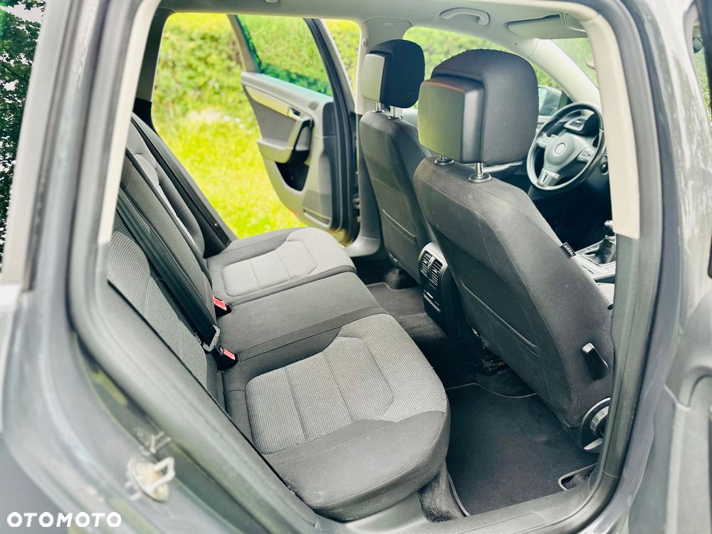 Volkswagen Passat 1.6 TDI BlueMotion Technology Highline - 13