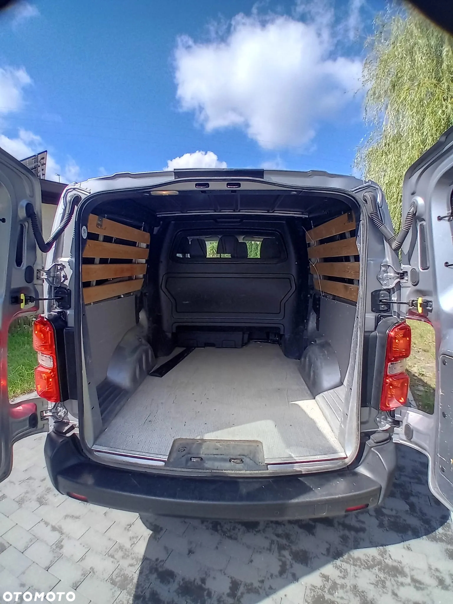 Opel Vivaro - 8
