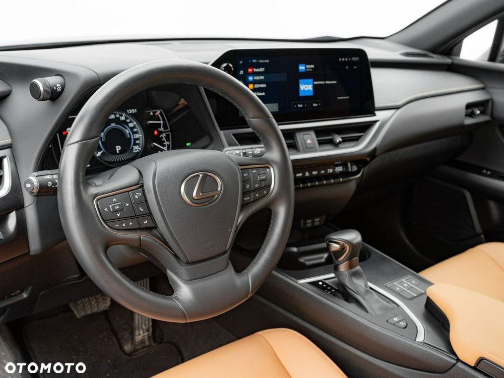 Lexus UX - 7