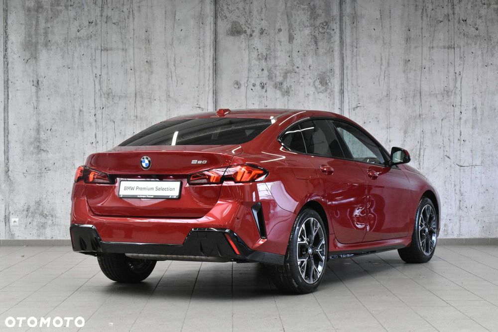 BMW Seria 2 220i mHEV - 3
