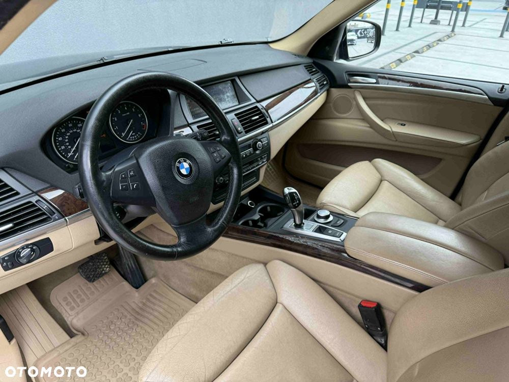 BMW X5 xDrive30i - 10