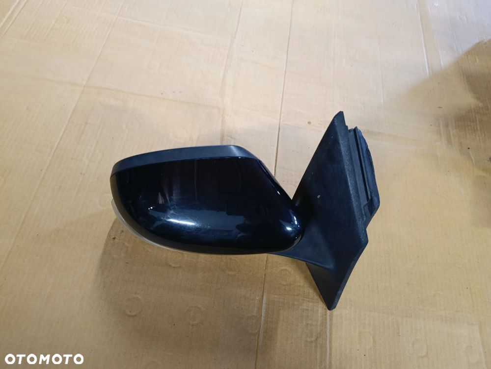 FORD FOCUS MK3 LUSTERKO PRAWE 8 PIN EUROPA - 2