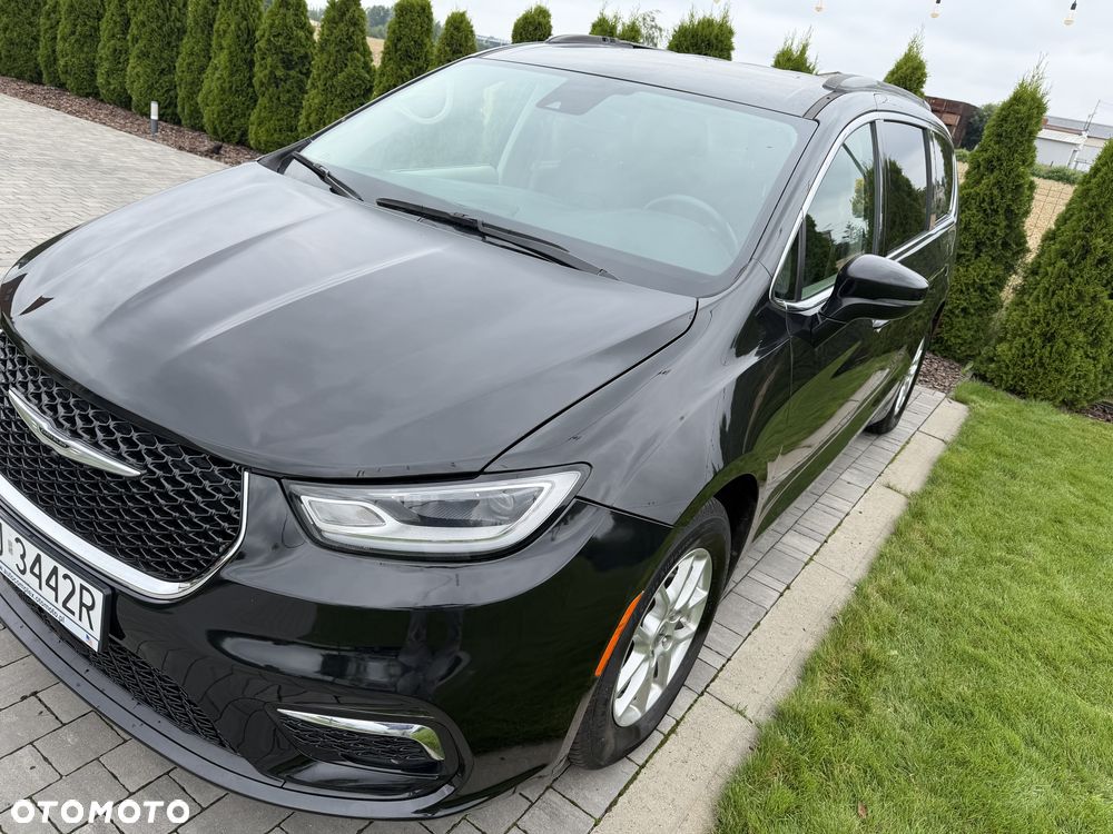 Chrysler Pacifica - 2