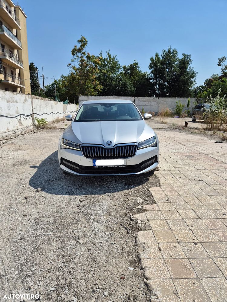 Skoda Superb 2.0 TDI DSG Style - 1