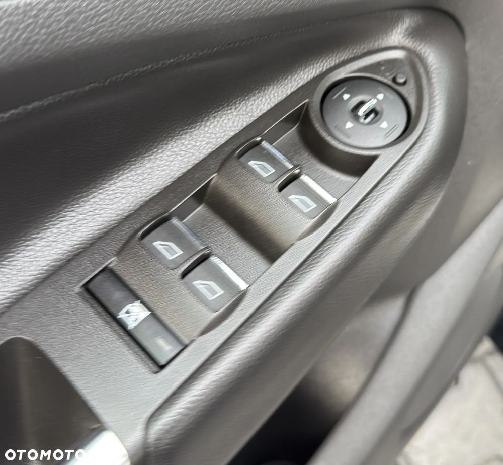 Ford Kuga 2.0 TDCi 4x4 Titanium - 17