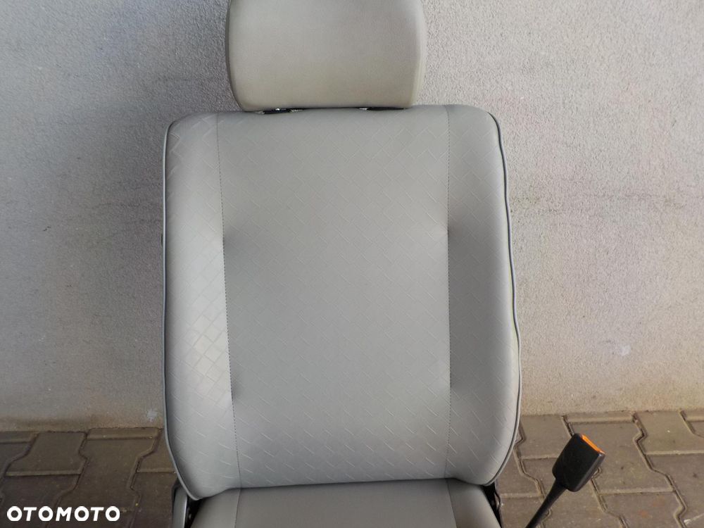 VW T4 FOTEL KOZIOŁEK SKŁADANY TYŁ TYLNY - 6