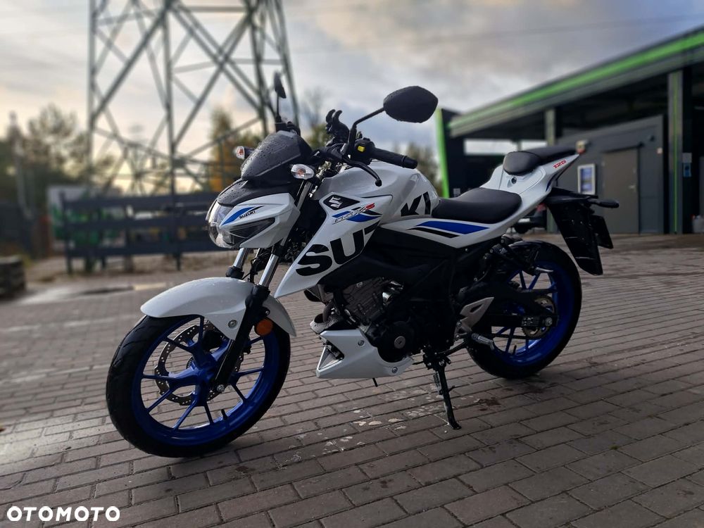 Suzuki GSX - 13