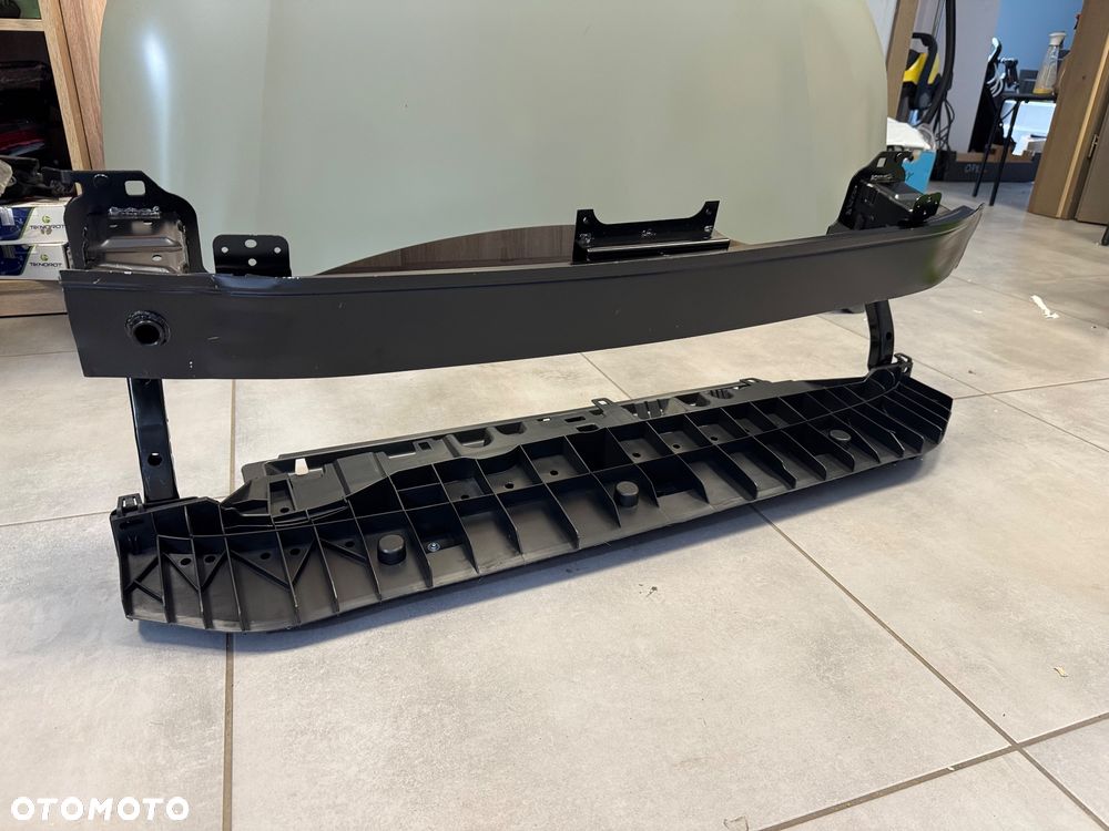 Peugeot 2008 belka zderzaka osłoną płyta