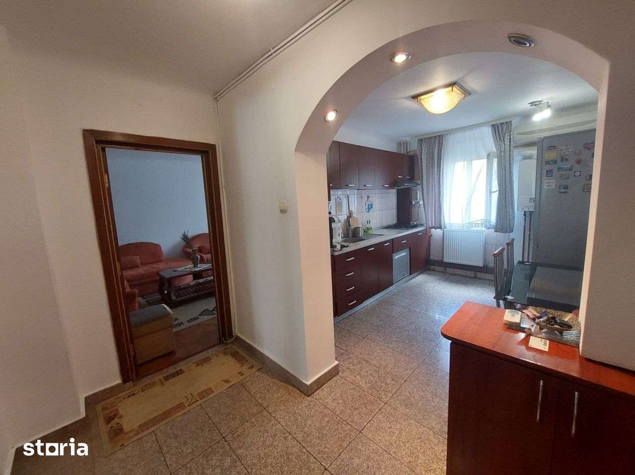 Apartament 3 camere de inchiriat – Decomandat, Etaj 1, Zona Dezrobir — fotografia 1