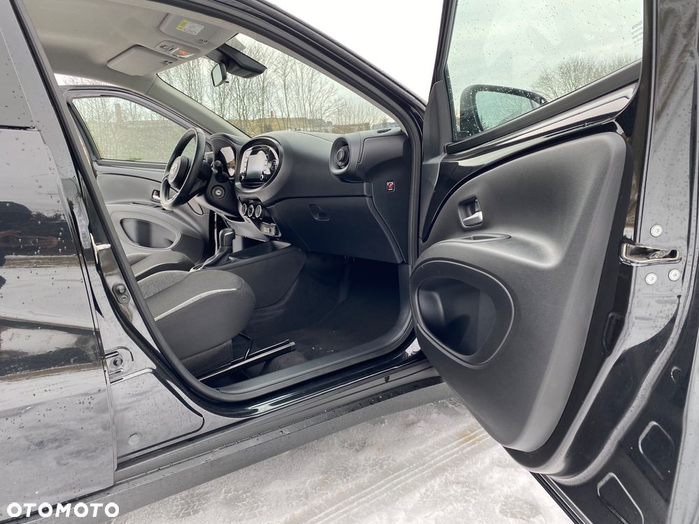 Toyota Aygo X S-CVT Limited - 19