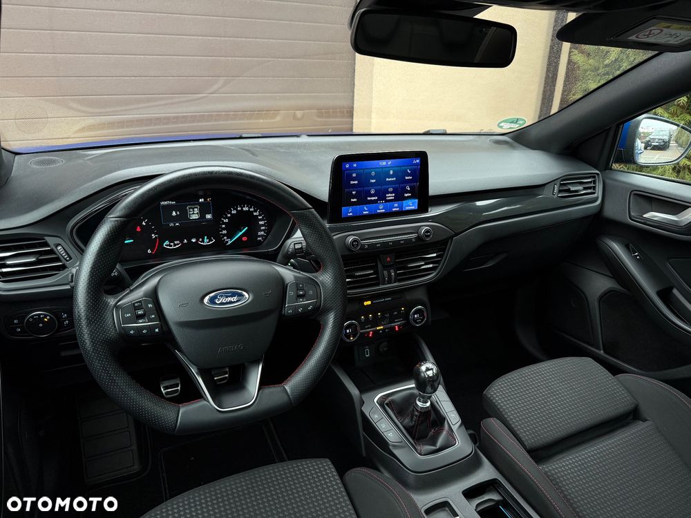 Ford Focus 2.0 EcoBlue STart-Stopp-System ST-LINE - 19