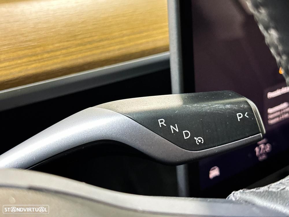 Tesla Model Y Long Range Dual Motor AWD - 41