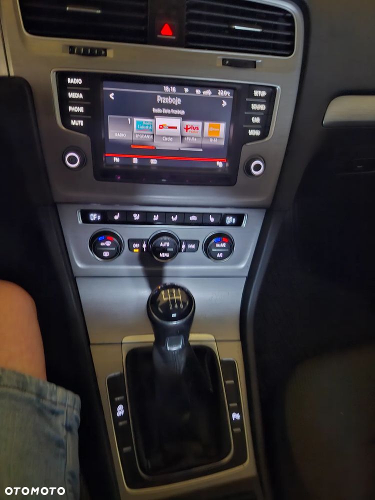 Volkswagen Golf 1.4 TSI BMT Comfortline - 3