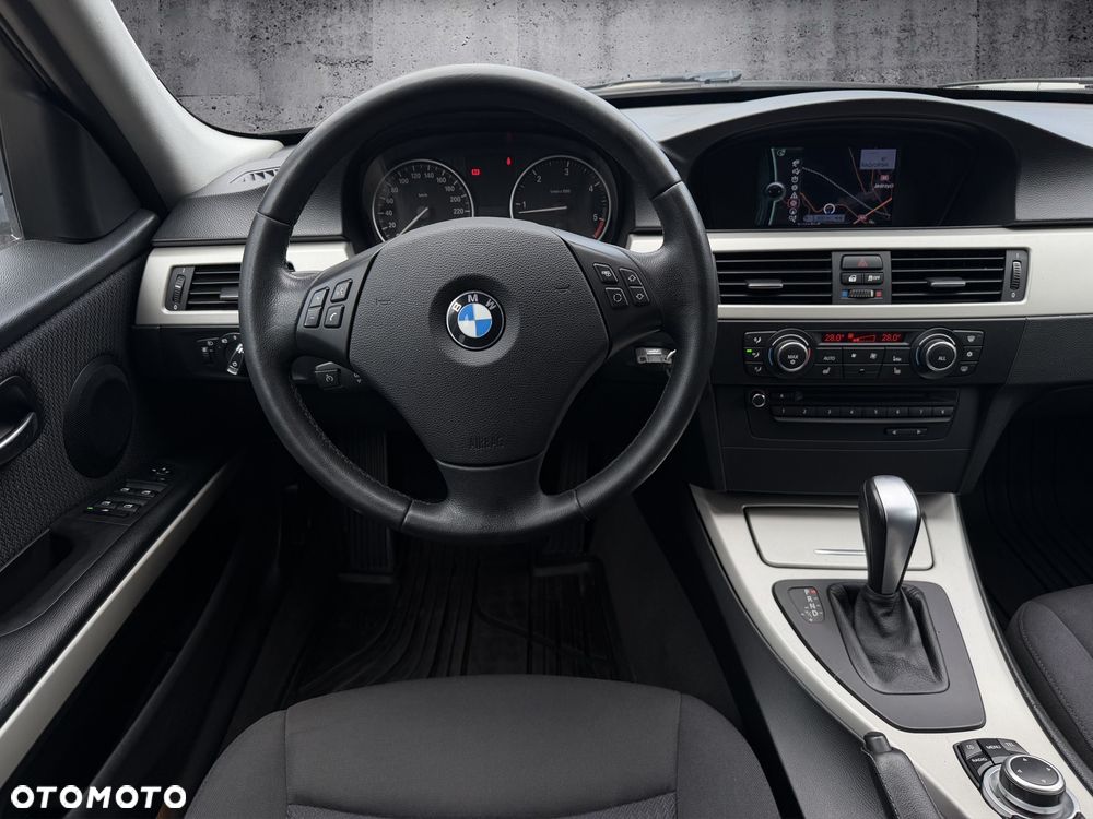 BMW Seria 3 318d DPF Edition Lifestyle - 10