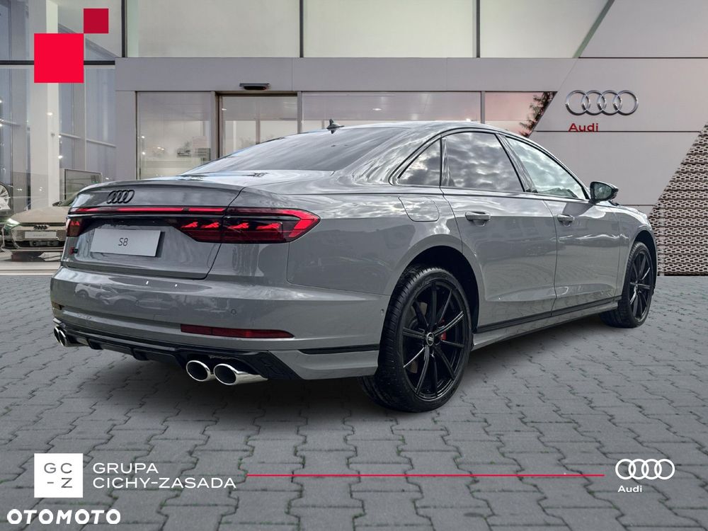 Audi S8 - 5