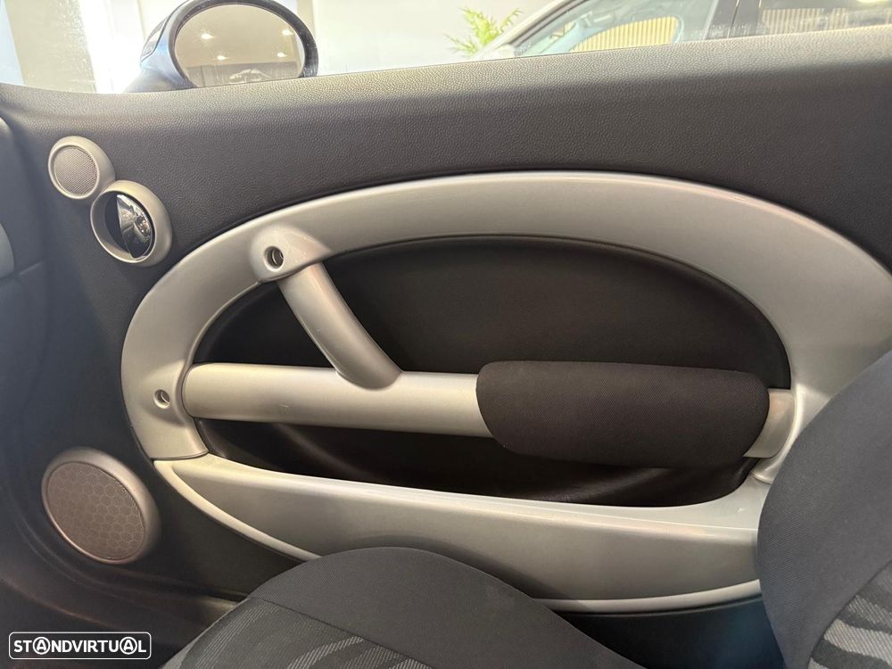 MINI 3 Portas One 1.4 D - 12