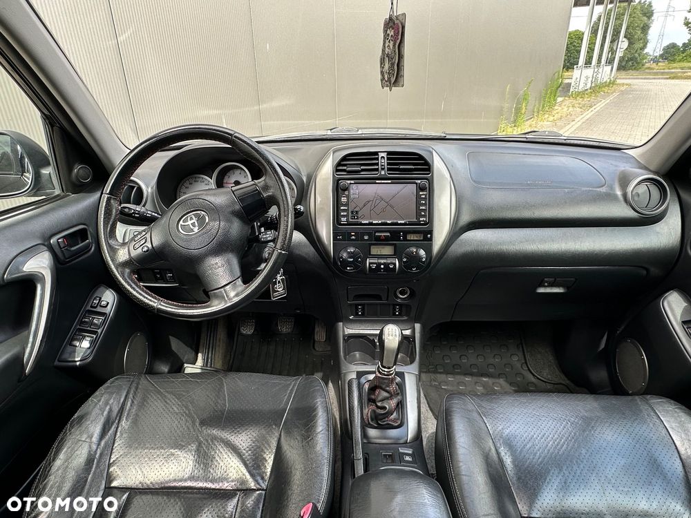 Toyota RAV4 - 5