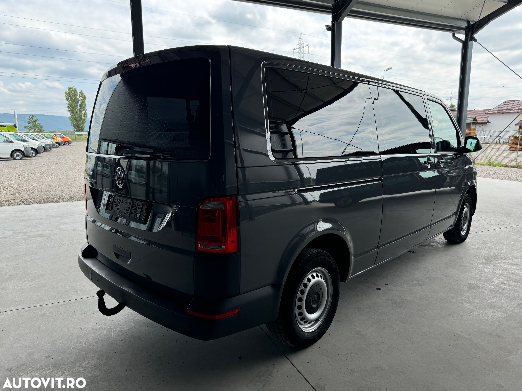 Volkswagen Transporter T6 DSG Lang - 4
