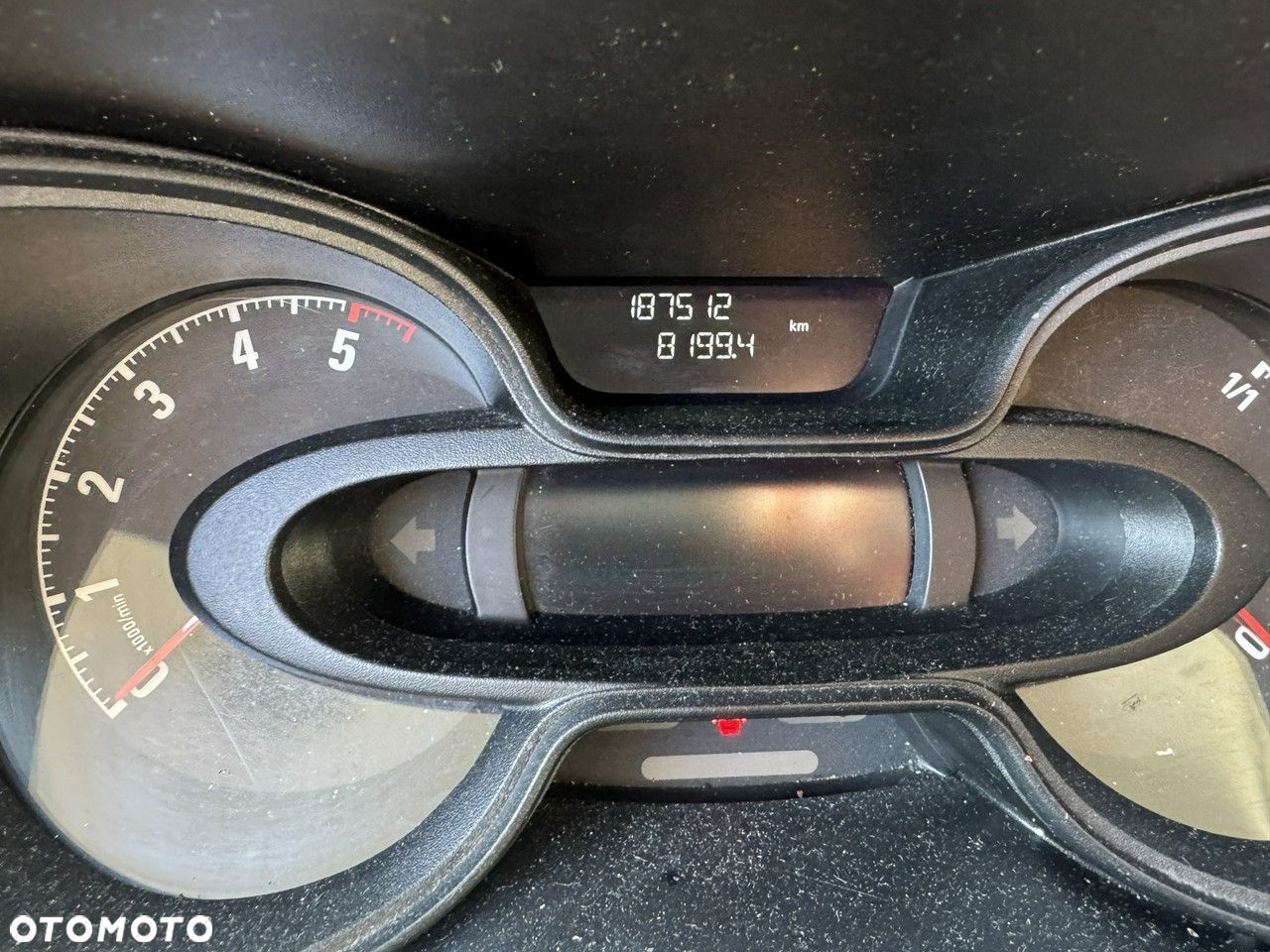 Opel Vivaro - 8