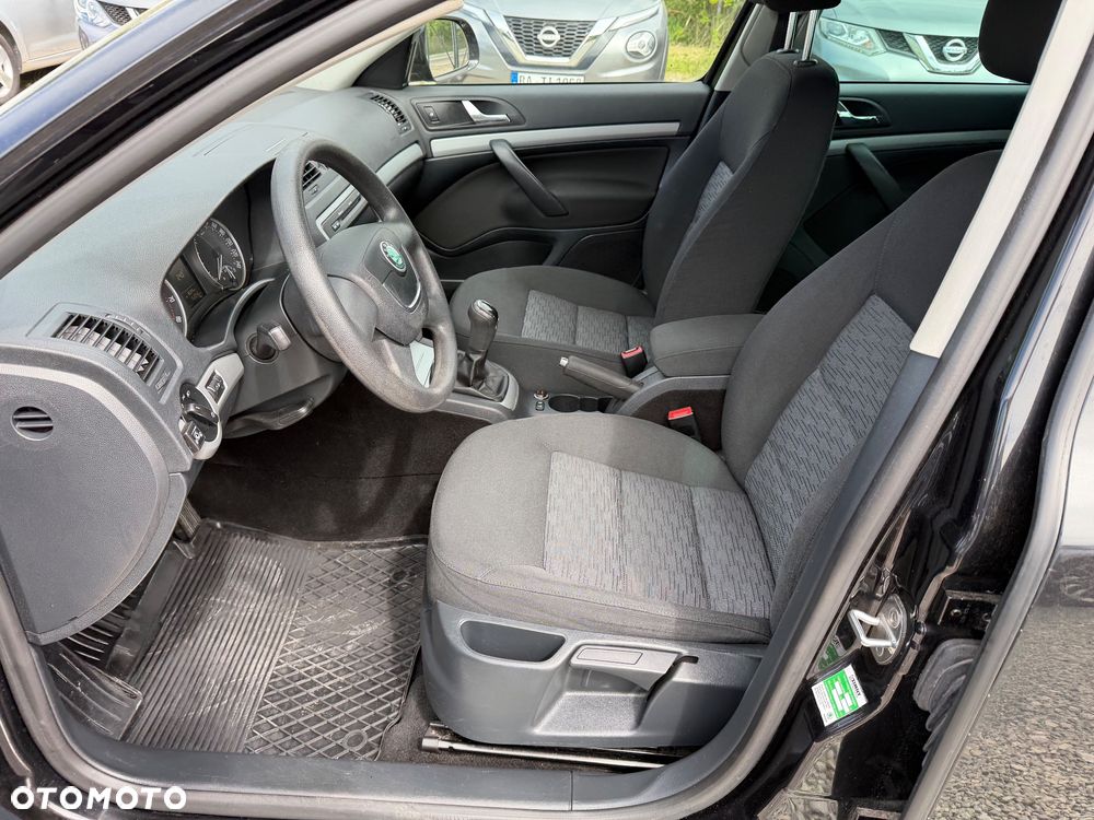 Skoda Octavia 1.6 Elegance - 27