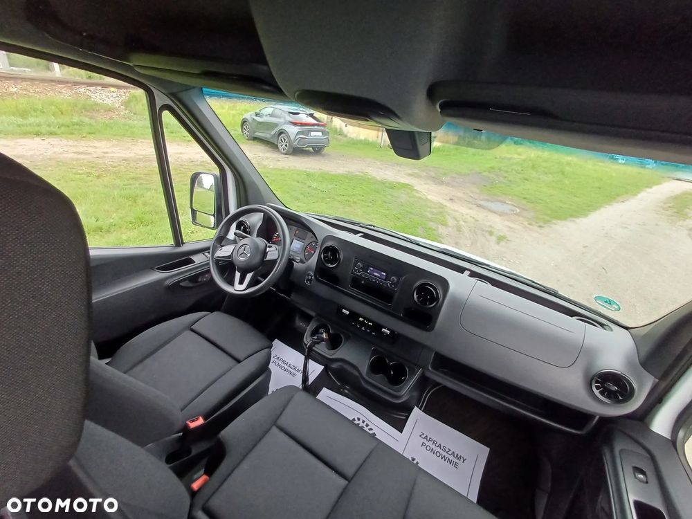 Mercedes-Benz SPRINTER - 8