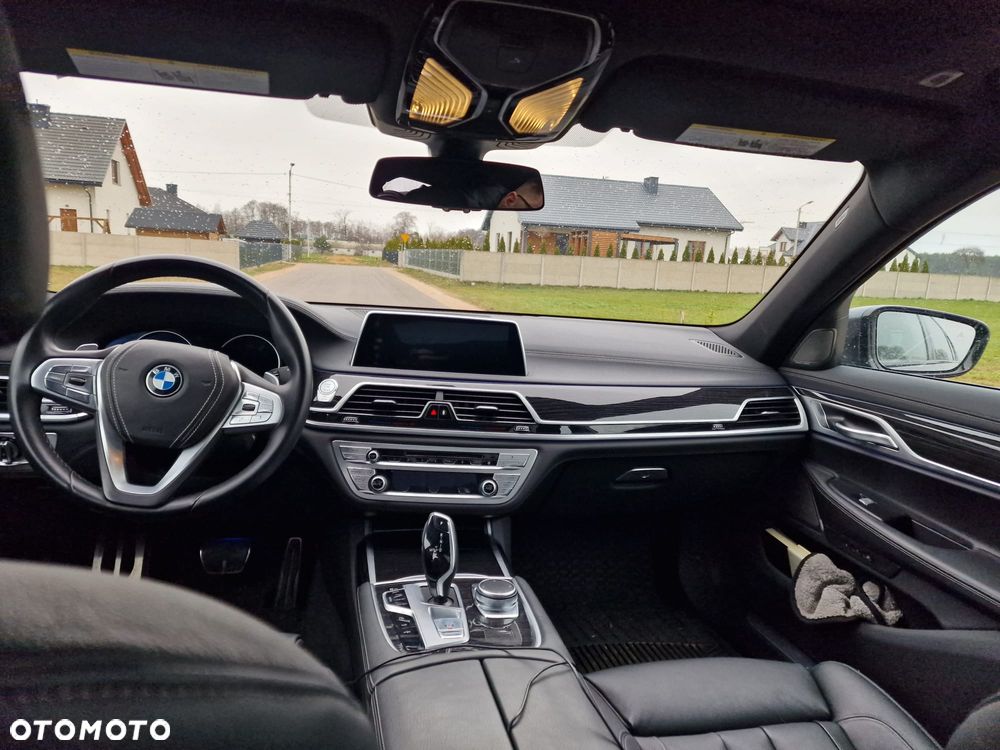 BMW Seria 7 ver-740li - 15