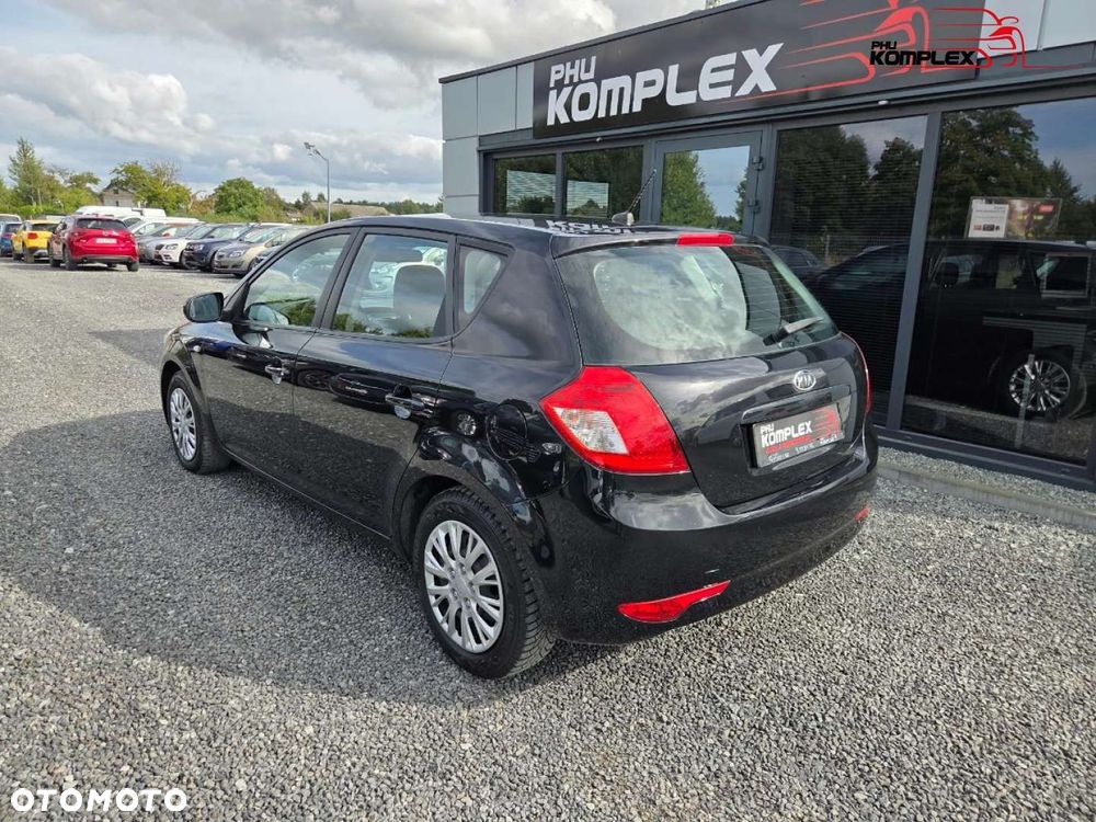 Kia Ceed - 7