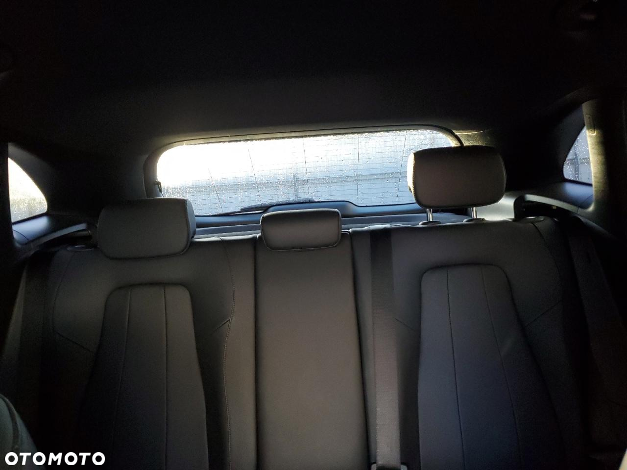 Mercedes-Benz GLA 250 8G-DCT - 10