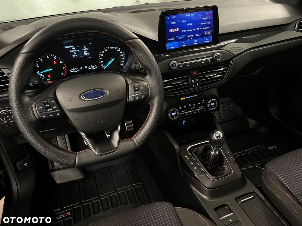 Ford Focus 1.5 EcoBoost ST-Line - 30