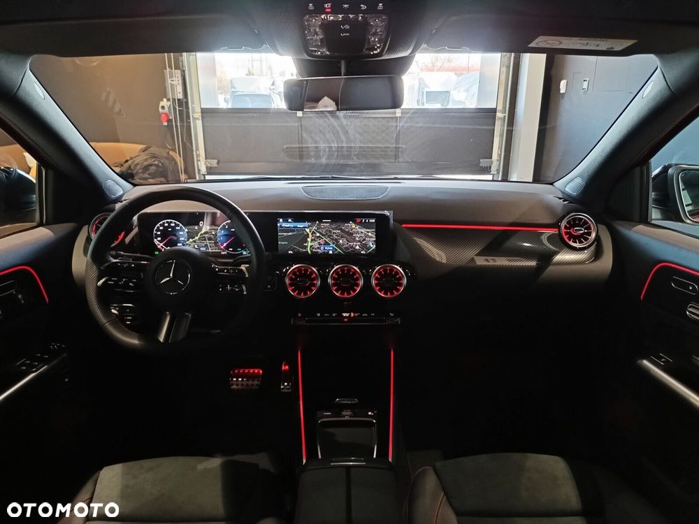 Mercedes-Benz GLA - 19