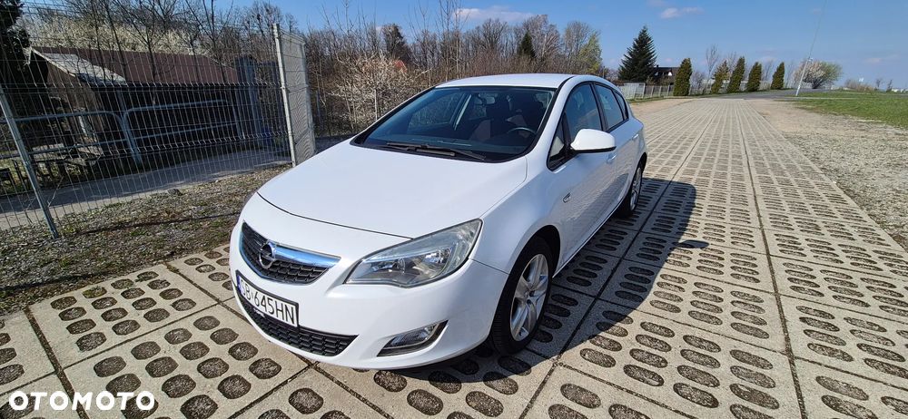 Opel Astra 1.4 ecoFLEX - 12