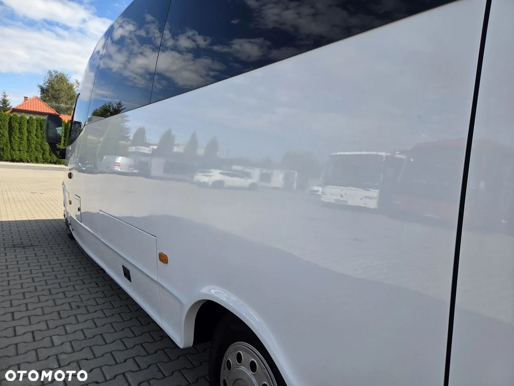 Iveco WING INDCAR / SPROWADZONY Z NIEMIEC/ 31 MIEJSC - 19
